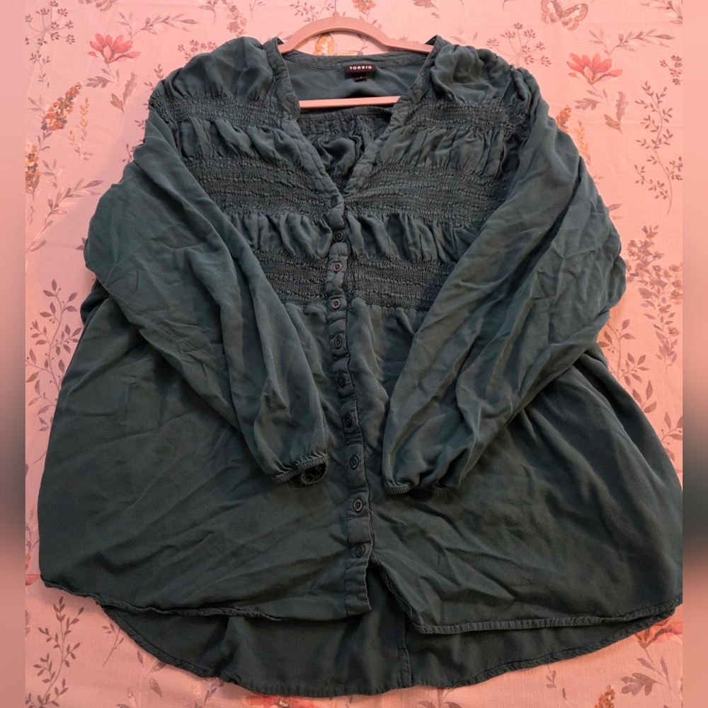 Torrid Size 3 Emerald Green Smocked Boho Blouse Cottagecore